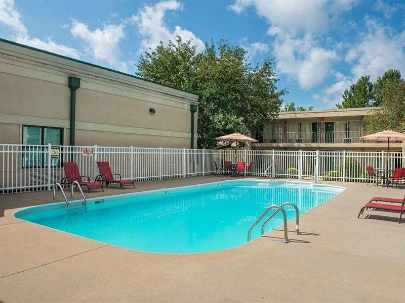 Days Inn By Wyndham Paducah Exterior photo
